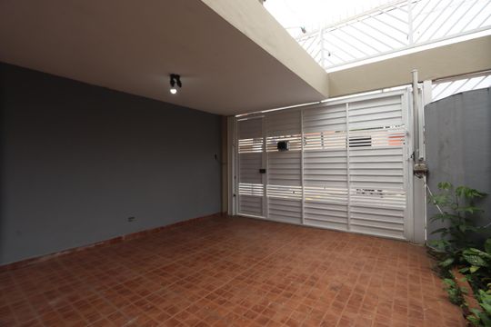 Garagem de casa à venda com 2 quartos, 100m² em Jardim Vila Formosa, São Paulo