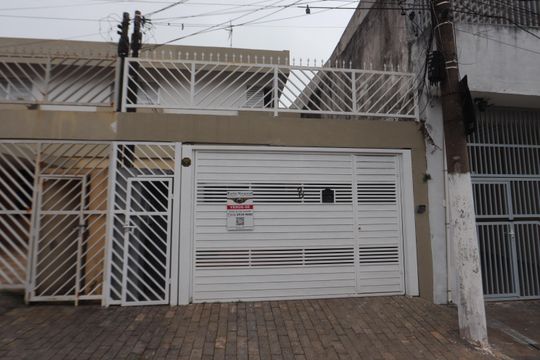 Fachada de casa à venda com 2 quartos, 100m² em Jardim Vila Formosa, São Paulo