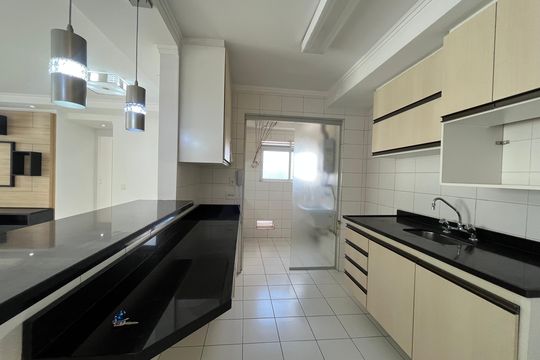 Cozinha de apartamento para alugar com 3 quartos, 110m² em Carandiru, São Paulo