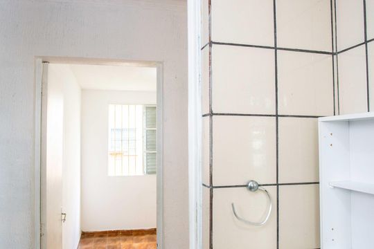 Banheiro de apartamento para alugar com 2 quartos, 55m² em Conceição, Diadema