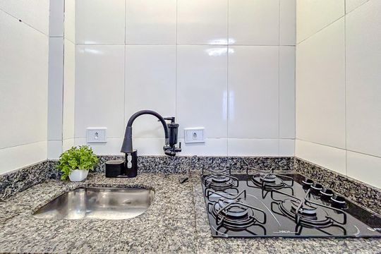 Cozinha de apartamento para alugar com 1 quarto, 30m² em Jardim Helena, São Paulo