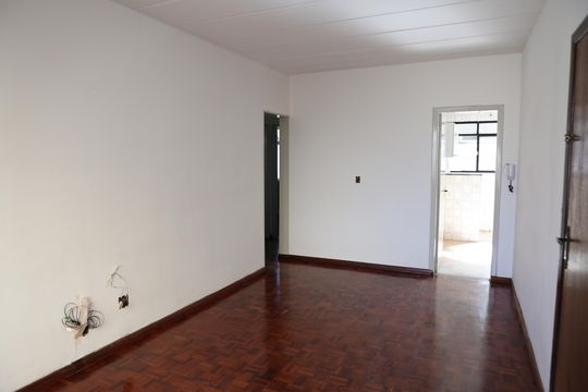Sala de apartamento para alugar com 3 quartos, 65m² em Glória, Contagem