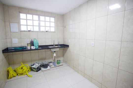 Cozinha de casa à venda com 3 quartos, 110m² em Curicica, Rio de Janeiro
