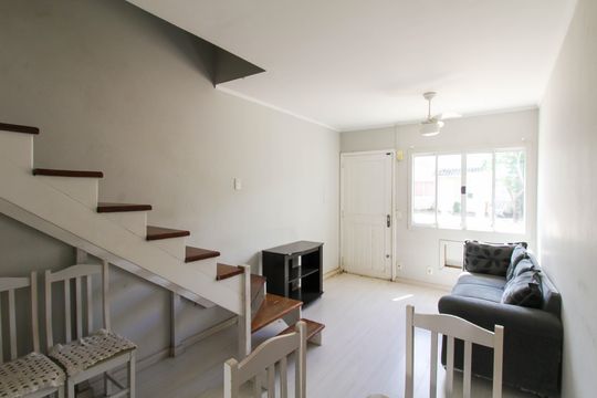 Casa de Condomínio à venda com 2 quartos, 88m² em Rio Branco, Canoas