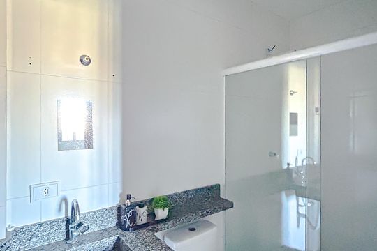 Banheiro da Suíte de apartamento para alugar com 1 quarto, 30m² em Jardim Helena, São Paulo