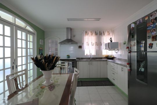 Cozinha de casa à venda com 3 quartos, 660m² em Jardim Textil, São Paulo
