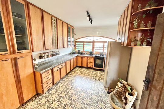 Cozinha de casa à venda com 3 quartos, 350m² em Parada Inglesa, São Paulo