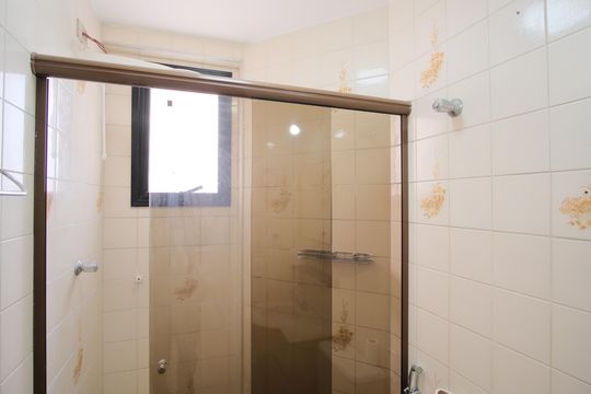 Banheiro de apartamento para alugar com 2 quartos, 60m² em Tatuapé, São Paulo