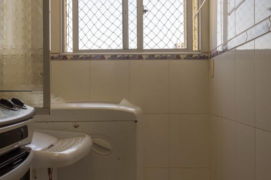 Área de Serviço de apartamento para alugar com 2 quartos, 57m² em Santa Terezinha, São Bernardo do Campo