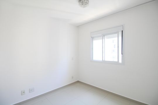 Suíte de apartamento para alugar com 2 quartos, 68m² em Vila Suzana, São Paulo