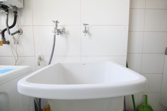 Área de serviço de apartamento para alugar com 2 quartos, 68m² em Vila Suzana, São Paulo