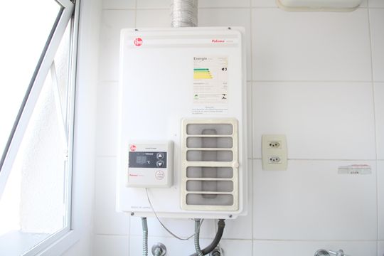 Área de serviço de apartamento para alugar com 2 quartos, 68m² em Vila Suzana, São Paulo