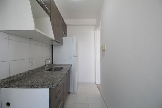 Cozinha de apartamento para alugar com 2 quartos, 68m² em Vila Suzana, São Paulo