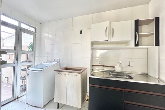 Cozinha de apartamento à venda com 2 quartos, 64m² em Santos Dumont, São Leopoldo
