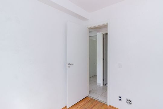 Quarto 1 de apartamento à venda com 2 quartos, 32m² em Piqueri, São Paulo