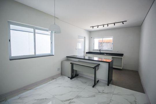 Cozinha de casa à venda com 3 quartos, 125m² em Jardim Mirna, Taboão da Serra