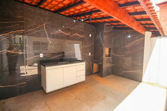 Espaço Gourmet de casa à venda com 3 quartos, 125m² em Jardim Mirna, Taboão da Serra
