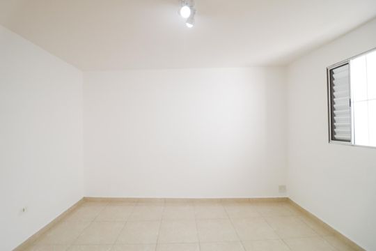 Quarto 2 de casa para alugar com 2 quartos, 80m² em Água Fria, São Paulo