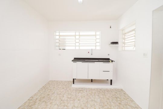 Cozinha de casa para alugar com 2 quartos, 80m² em Água Fria, São Paulo