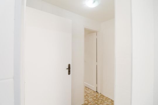Corredor de casa para alugar com 2 quartos, 80m² em Água Fria, São Paulo