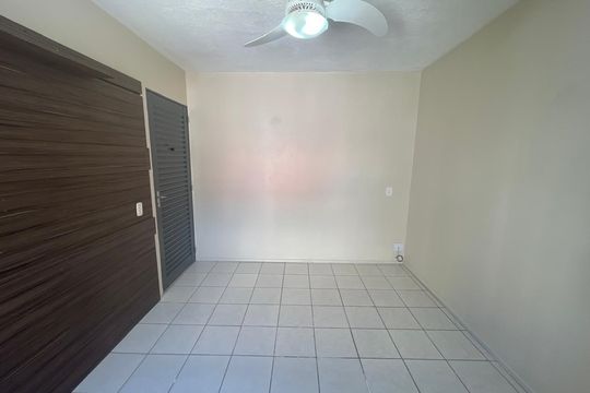 Sala de apartamento à venda com 2 quartos, 45m² em Rondônia, Novo Hamburgo