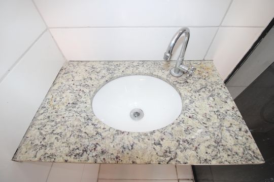 Banheiro de apartamento para alugar com 1 quarto, 28m² em Vila Princesa Isabel, São Paulo