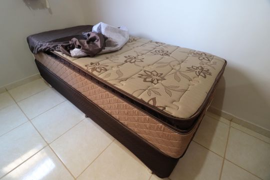 Quarto 1 - Colchão Novo de apartamento para alugar com 3 quartos, 73m² em Jardim Europa, Uberlândia