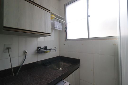 Cozinha de apartamento para alugar com 2 quartos, 50m² em Jardim Guaporé, Ribeirão Preto