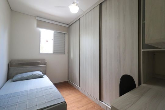 Quarto 2 de apartamento para alugar com 2 quartos, 50m² em Jardim Guaporé, Ribeirão Preto