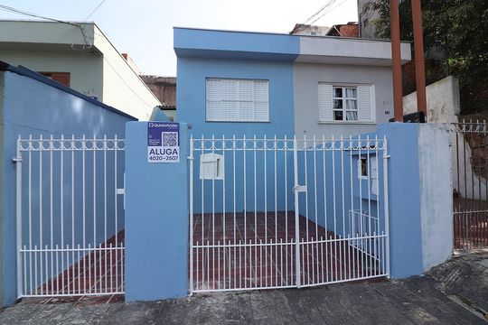Fachada de casa para alugar com 2 quartos, 100m² em Baeta Neves, São Bernardo do Campo