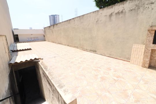 Garagem de casa para alugar com 2 quartos, 250m² em Jardim das Flores, Osasco