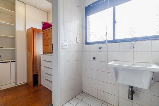 Área de Serviço de apartamento para alugar com 3 quartos, 85m² em Vila Madalena, São Paulo