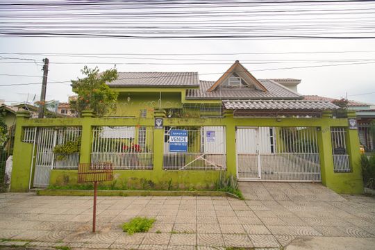 Fachada de casa à venda com 6 quartos, 280m² em Jardim América, São Leopoldo