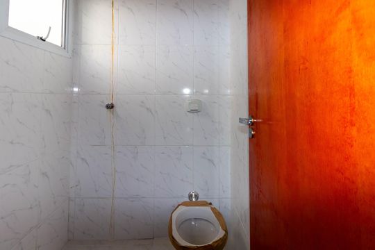 Banheiro da Suíte de casa de condomínio para alugar com 3 quartos, 141m² em Chácara Belenzinho, São Paulo