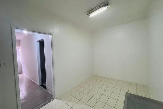 Cozinha de apartamento para alugar com 1 quarto, 47m² em Jardim Tranquilidade, Guarulhos