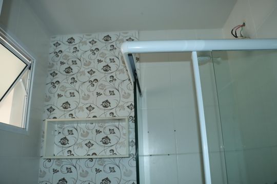 Banheiro Social de apartamento para alugar com 2 quartos, 45m² em Jardim Petrópolis, Cotia