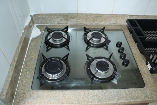 Cozinha de apartamento para alugar com 2 quartos, 45m² em Jardim Petrópolis, Cotia