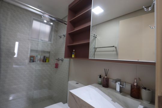 Banheiro Social de apartamento para alugar com 3 quartos, 119m² em Vila Ivone, São Paulo
