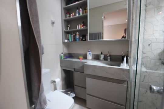 Banheiro da Suíte de apartamento para alugar com 3 quartos, 119m² em Vila Ivone, São Paulo