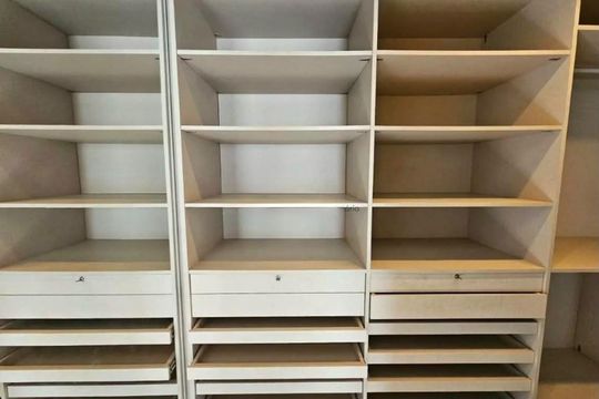 Closet da suíte de apartamento para alugar com 1 quarto, 120m² em Sumaré, São Paulo