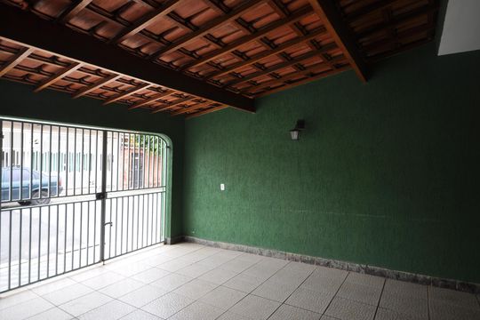 Garagem de casa para alugar com 1 quarto, 70m² em Vila Nilo, São Paulo