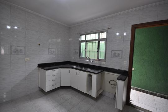 Cozinha de casa para alugar com 1 quarto, 70m² em Vila Nilo, São Paulo