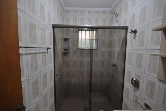 Banheiro de casa para alugar com 1 quarto, 70m² em Vila Nilo, São Paulo
