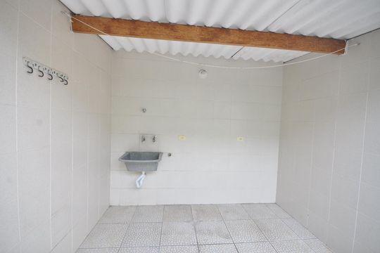Área de Serviço de casa para alugar com 1 quarto, 70m² em Vila Nilo, São Paulo