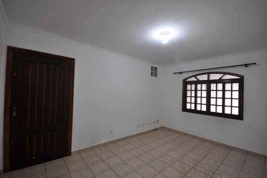 Casa para alugar com 1 quarto, 70m² em Vila Nilo, São Paulo