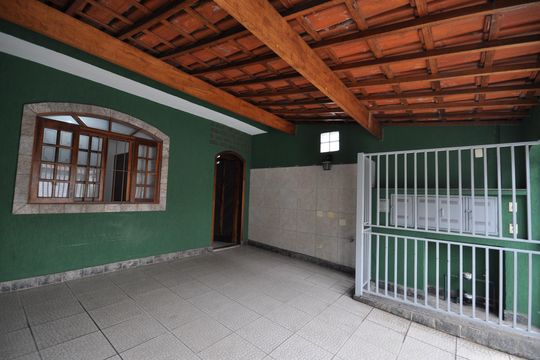 Garagem de casa para alugar com 1 quarto, 70m² em Vila Nilo, São Paulo
