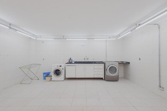 Área de Serviço de casa à venda com 4 quartos, 275m² em Jardim Paulistano, São Paulo