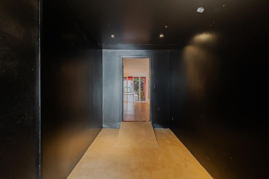 Entrada de casa à venda com 4 quartos, 275m² em Jardim Paulistano, São Paulo