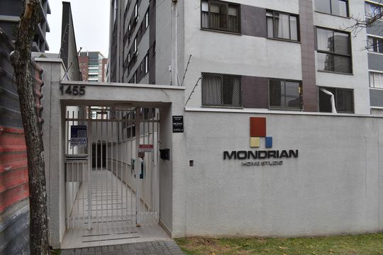 Fachada de kitnet/studio para alugar com 1 quarto, 28m² em Bacacheri, Curitiba