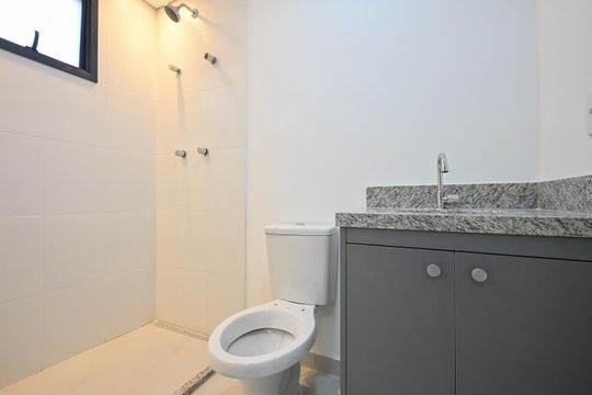 Banheiro Suíte  de apartamento à venda com 2 quartos, 61m² em Vila Progredior, São Paulo